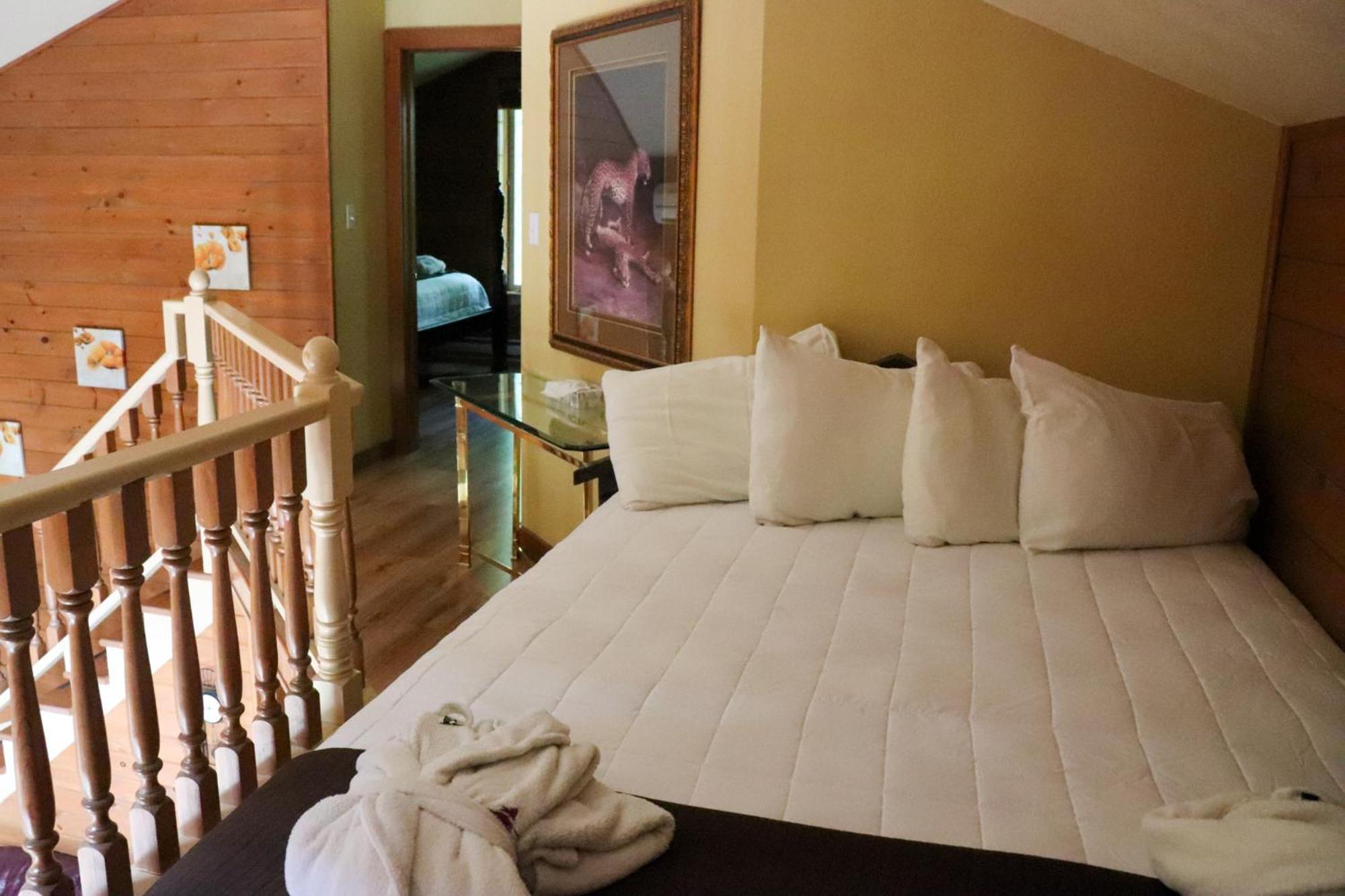La Bannik Villa Ville-Marie Luaran gambar